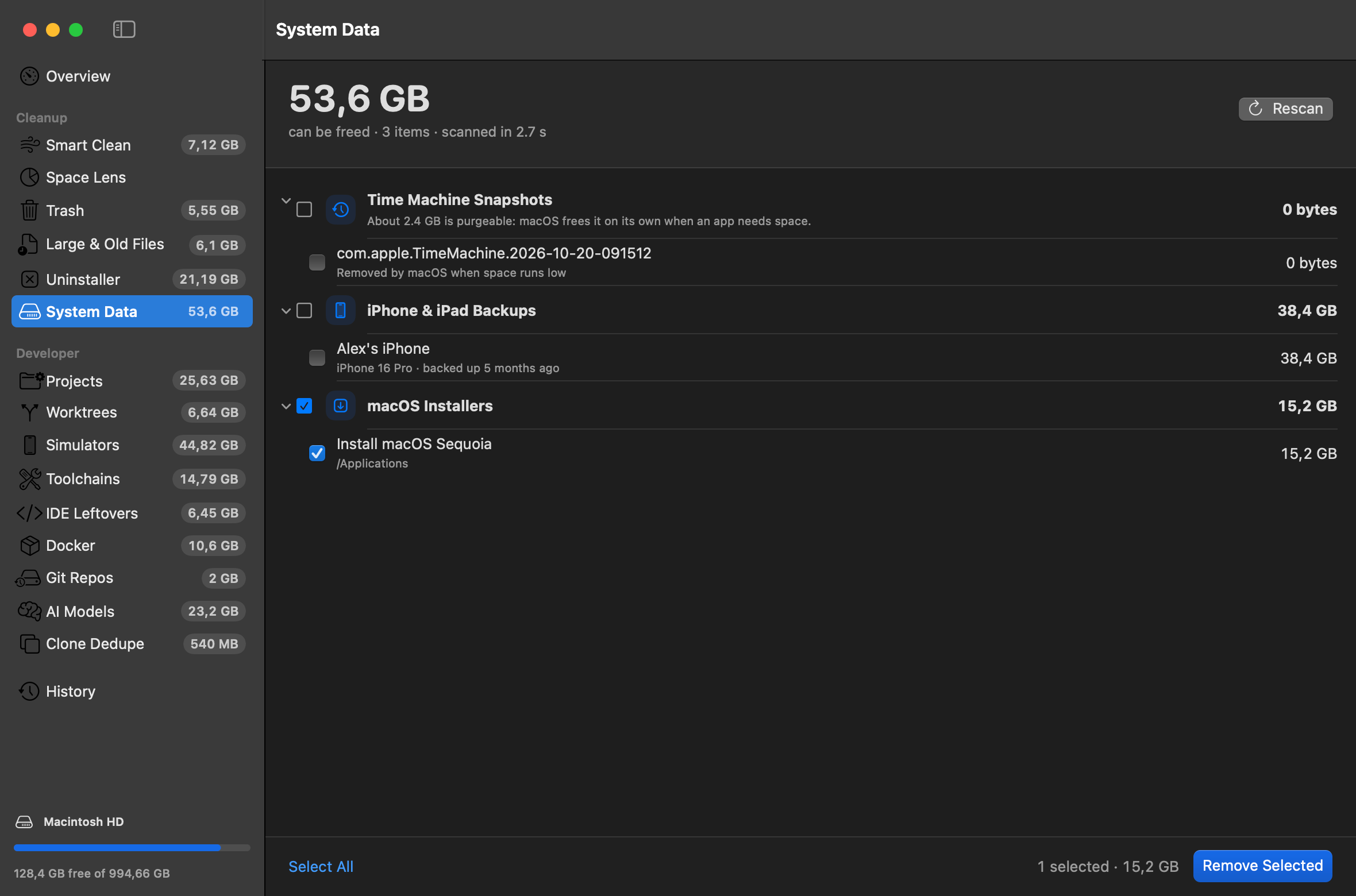 DevCleanup System Data screen showing Time Machine snapshots and iOS device backups.
